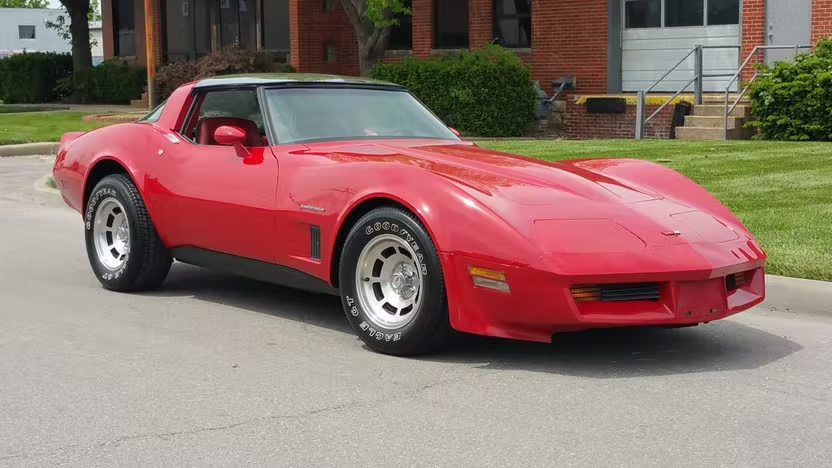 Click to Enlarge-Esc to Close Corvette Generations/C3/C3 1982 Red Coupe.webp